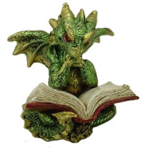 Dragon vert avec livre / Toutes les Figurines de Dragons