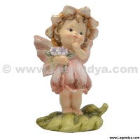 figurine de fée charlotte avec fleur