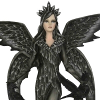Figurine F&eacute;e G&eacute;ante avec corbeaux AF160Y