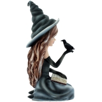 figurine de sorci&egrave;re Regan